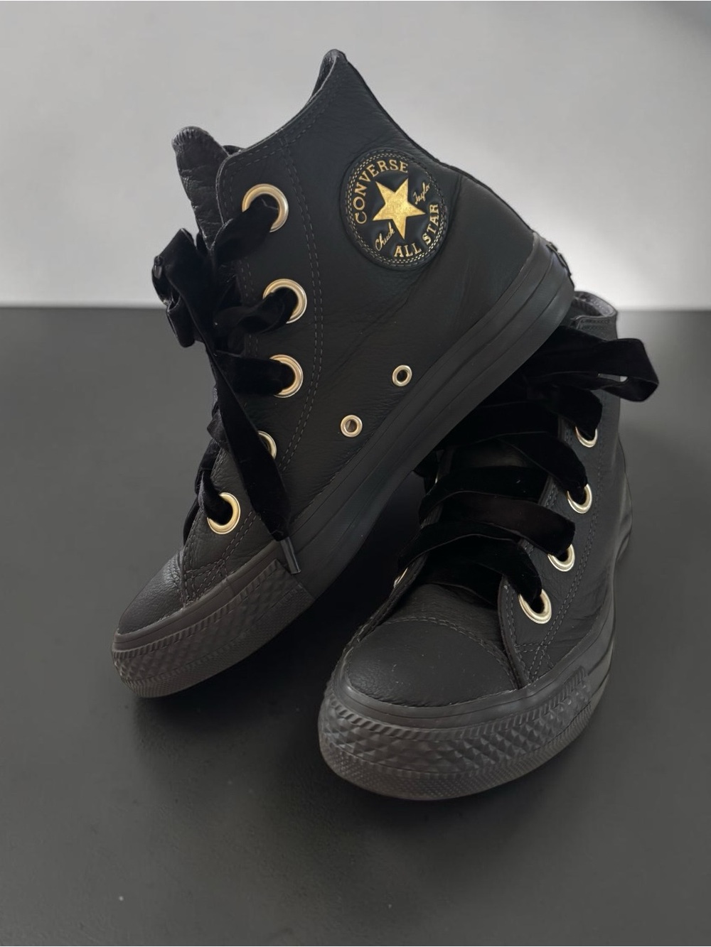 Converse Chuck Taylor All Star Big Eyelets Hi Black Leather Gold Size 7